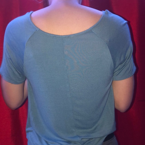 Blue top - Picture 2 of 2